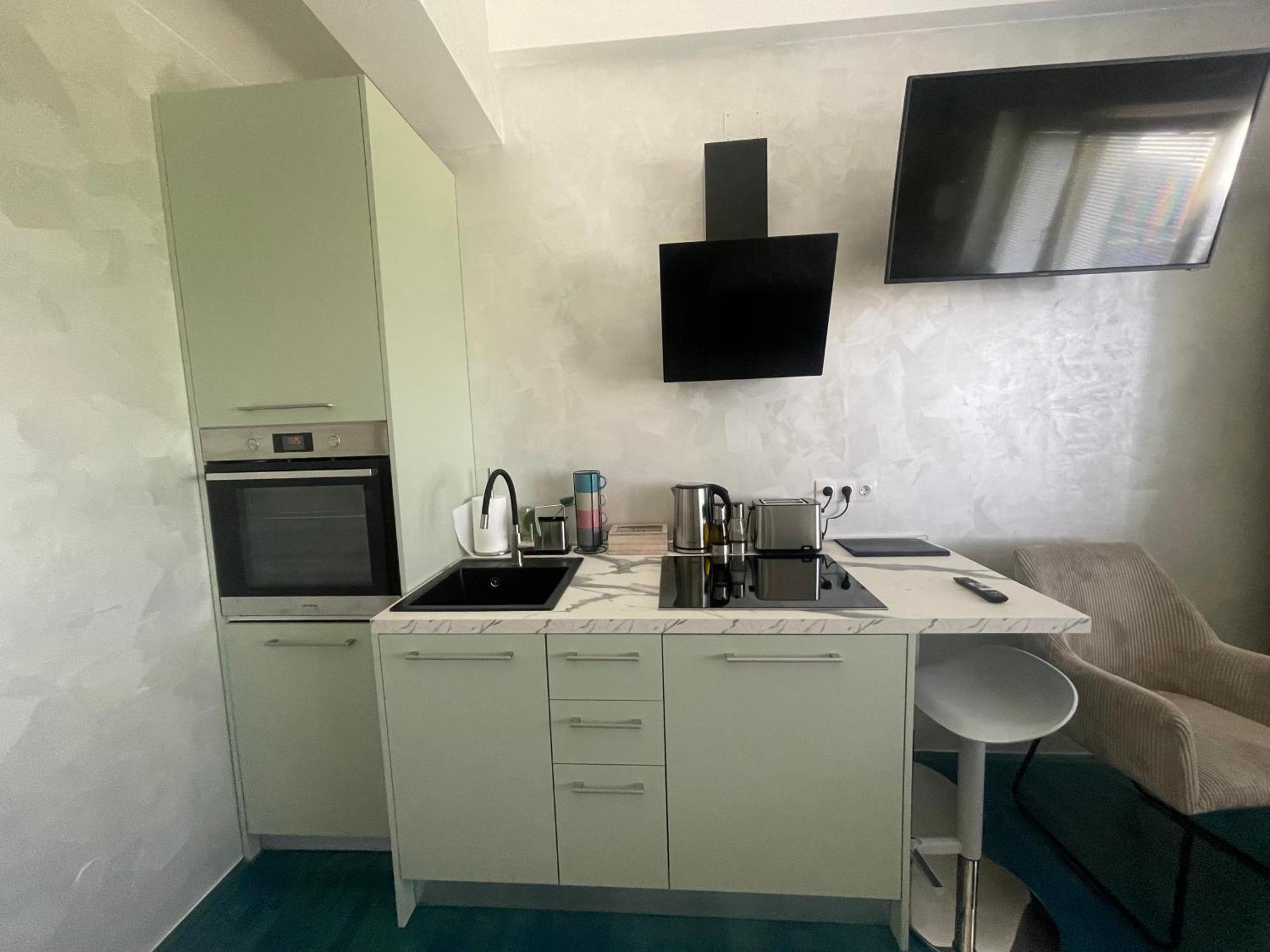 Tona - Miran Apartman - Parking - Samostalna Prijava Karlovac Buitenkant foto
